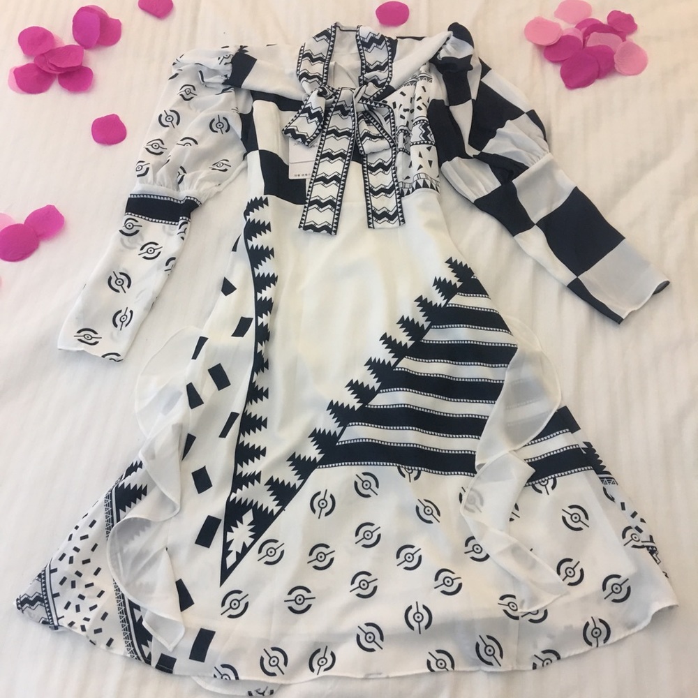 NWT Ladies blue & white dress fits like size small